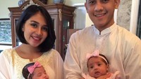 dr Kevin dan istri pun dianugerahi dua anak kembar yang cantik-cantik. Foto: Instagram @kboele