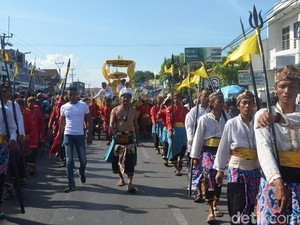 5 Upacara Adat di Jawa Barat beserta Arti dan Prosesinya
