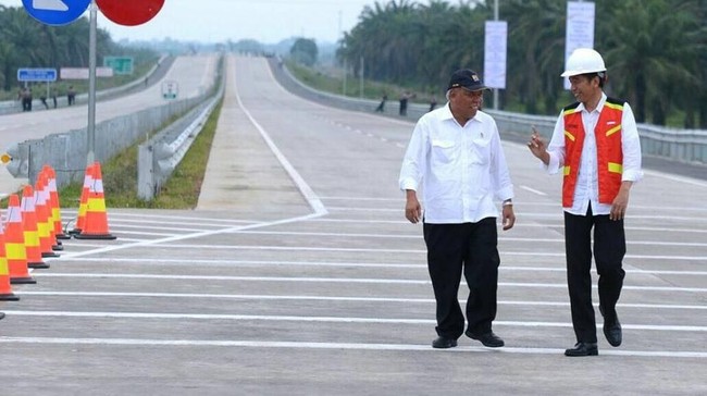 Ambisi Jokowi Bangun Tol Ribuan Km Masih di Bawah Target