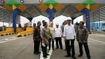 Gaya Jokowi Resmikan 297 Km Tol Baru di RI