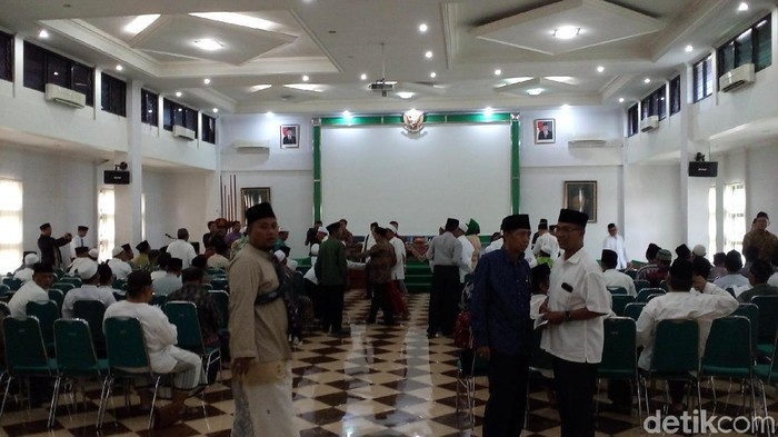 Rapat dengan Para Kiai se-Jatim, Khofifah Bilang Begini