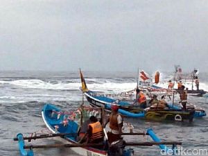 Ombak Samudera Hindia Capai 6 Meter, Ini Imbauan BMKG Cilacap