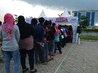 Hebohnya Antre Andromax Prime, Handphone 4G dengan Harga Terjangkau