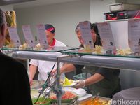 Peserta Annual Meeting IMF-WB Serbu Batik, Kopi Hingga Sate