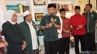 Sebelumnya diberitakan, PDIP hari ini mengumumkan Gus Ipul-Anas sebagai cagub dan cawagub Jatim pilihan partai berlambang banteng moncong putih ini. Saifullah Yusuf (Gus Ipul) adalah Wagub Jatim saat ini sementara Abdullah Azwar Anas merupakan Bupati Banyuwangi yang saat ini menjalani periode keduanya.