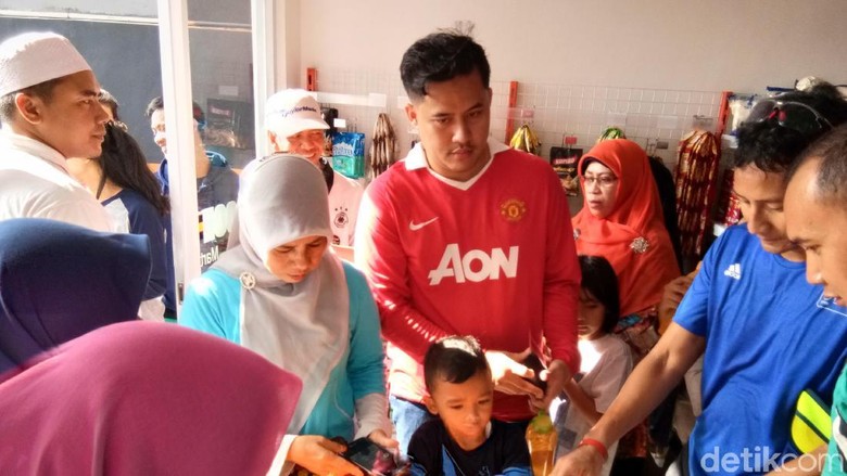 Sandiaga: OK OCE Mart Warung Buncit untuk Menengah ke Bawah Sandiaga: OK OCE Mart Warung Buncit untuk Menengah ke Bawah