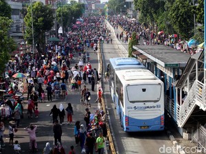 Viral Pesepeda Marah Ditegur Masuk Busway Saat CFD Mampang, Begini Kejadiannya