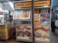 Nyamm! Renyah Manis Pisang Goreng Kepok Kuning dengan Aneka Topping