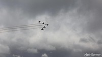 Selain itu, HBD kali ini juga menyuguhkan atraksi akrobatik pesawat tempur dari TNI Angkatan Udara. Khairul Imam Ghozali/detikOto.