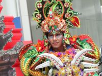 Peserta Annual Meeting IMF-WB Serbu Batik, Kopi Hingga Sate