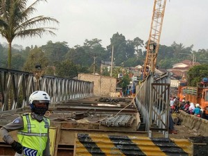 Ada Perbaikan Jembatan Cisalopa, Polisi Berlakukan Buka-Tutup