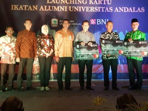 BNI Terbitkan Kartu Kombo untuk Alumni Universitas Andalas