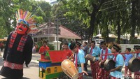 Djarot memulai rute perjalanan dari Jalan Medan Merdeka Selatan, menuju Jalan Agus Salim, lalu ke belakang DPRD DKI, Jalan Kebon Sirih.
