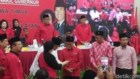 Selain mereka berdua, sebelumnya sempat ada nama-nama yang digadang-gadang untuk diusung PDIP di Pilgub Jatim. Mulai dari Tri Rismaharini hingga Djarot Saiful Hidayat. (Foto: Yulida/detikcom)