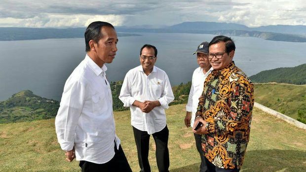 Dari Tempat Ini, Jokowi Memuji Danau Toba
