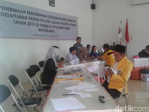 Parpol Baru dan Lama di Magelang Berlomba Serahkan Berkas