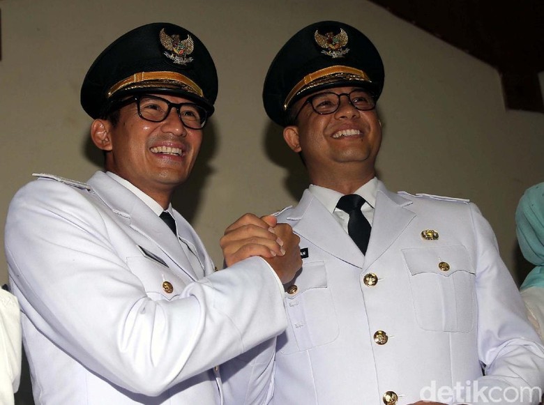 Menagih Janji Anies-Sandi dalam Mengurai Pengangguran Menagih Janji Anies-Sandi dalam Mengurai Pengangguran