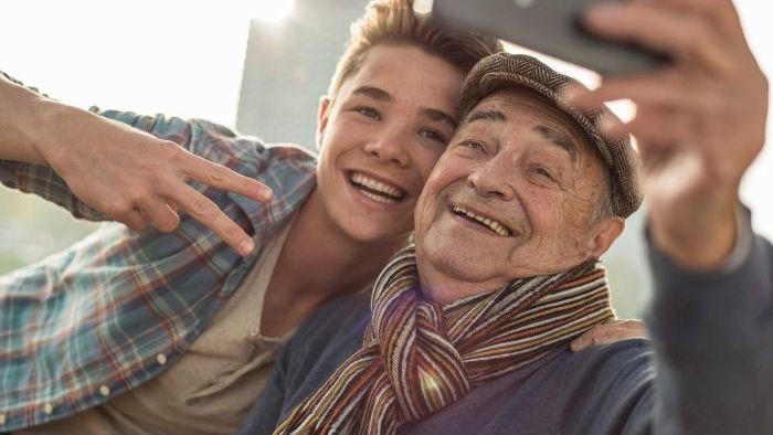 Beda Generasi Ternyata Beda Cara Pandang Terhadap Ponsel