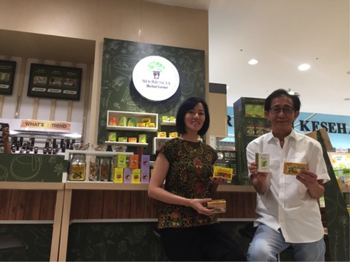 Tren Minum Jamu Baru di AEON Mall BSD