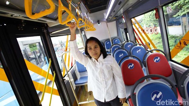20 Minitrans Pengganti Metro Mini Sudah Siap Narik Penumpang