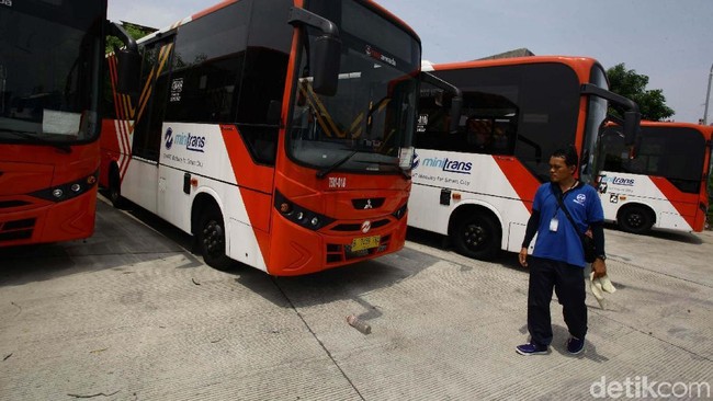Fakta-fakta Metrotrans dan Minitrans, Si Penggilas Metromini
