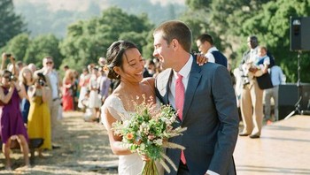 Pada tahun 2010, mereka mengikat janji di altar pernikahan. Foto: istimewa