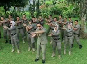 Aksi Wali Kota Bogor Bima Arya Joget Baby Shark, Anies Kapan?