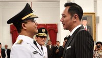 AHY dan Anies pernah sama-sama bertarung di Pilgub DKI 2017. Namun, AHY tetap memberikan ucapan selamat kepada Anies saat dilantik. (Foto: Pool/Biro Setpres)