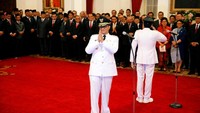 Anies-Sandi dilantik berdasarkan Keppres No 86 Tahun 2017. Beawiharta/Reuters.