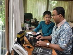 Ritual Anies-Sandi di Instagram Jelang Pelantikan Gubernur