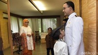 Anies dan sang istri jelang pelantikan (Foto: Instagram Anies Baswedan)