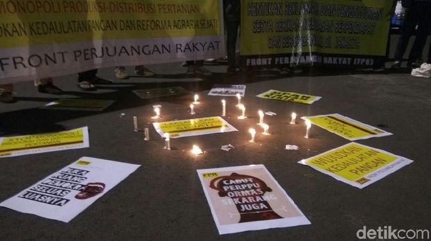 Tagih Janji Anies-Sandi Hentikan Reklamasi, Massa Gelar Aksi Lilin