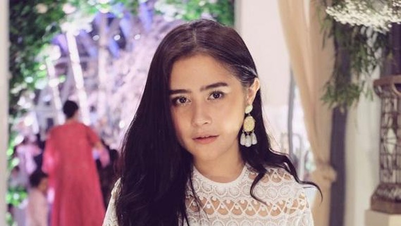 Foto: Prilly Latuconsina (prillylatuconsina96/Instagram) Foto: Prilly Latuconsina (prillylatuconsina96/Instagram)