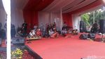 Foto: Pendukung Anies-Sandi Mulai Datang ke Balai Kota