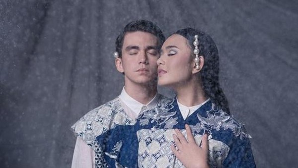 Bikin Iri! Kemesraan Amanda Manopo dengan Chris Laurent