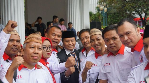 Sambut Anies-Sandi, Sejumlah Tokoh Berdatangan ke Balai Kota DKI