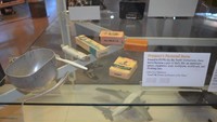 Namun setelah penjajah Prancis mundur, penjara tersebut diambil alih oleh Vietnam dan dijadikan penjara bagi pasukan AS saat Perang Vietnam. Pada masa itu, Penjara Hoa Lo bahkan kerap dipanggil sebagai Hanoi Hilton oleh para tentara AS. Tidak sedikit juga tentara AS yang disiksa oleh Vietnam dalam proses interogasi (Do Viet Cong/ Facebook)