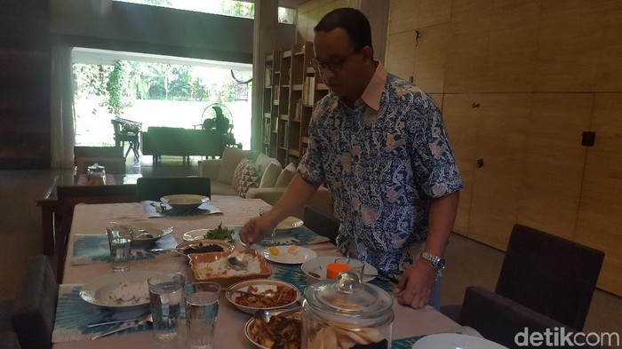 Nasi Uduk dan Tempe Orek Jadi Menu Sarapan Anies Sebelum Dilantik