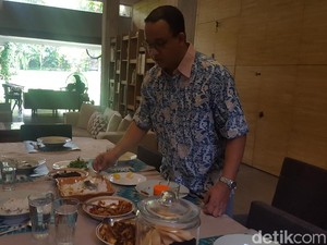 Nasi Uduk dan Tempe Orek Jadi Menu Sarapan Anies Sebelum Dilantik