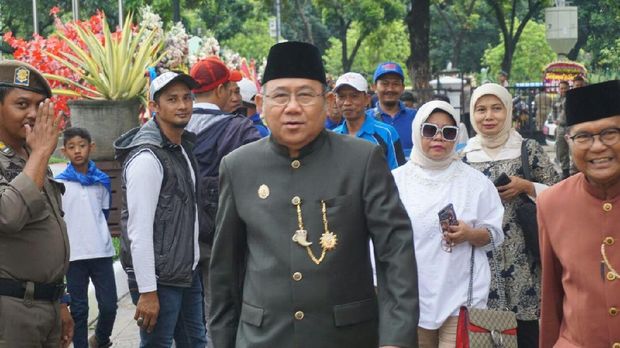 Sambut Anies-Sandi, Sejumlah Tokoh Berdatangan ke Balai Kota DKI