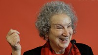 Tim Frankfurt Book Fair 2017 yang memberikan Hadiah Perdamaian mengatakan, Penghargaan diberikan karena kesadaran politik dan kewaspadaan Margaret Atwood untuk perkembangan dunia, ucap pihak FBF. Foto: Getty Images