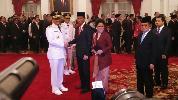 Momen Foto Bareng Anies-Sandi Bersama Jokowi di Istana
