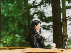 Begini Asyiknya Karyawan Microsoft Kerja di Rumah Pohon