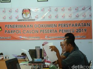 KPU Kabupaten Rembang Kembalikan Berkas PKB dan PAN