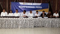 Selama periode 16-31 Oktober 2017, perbankan bekerja sama dengan BUJT memberikan diskon bagi pengguna jalan tol yang belum memiliki uang elektronik. Pool/BUJT.