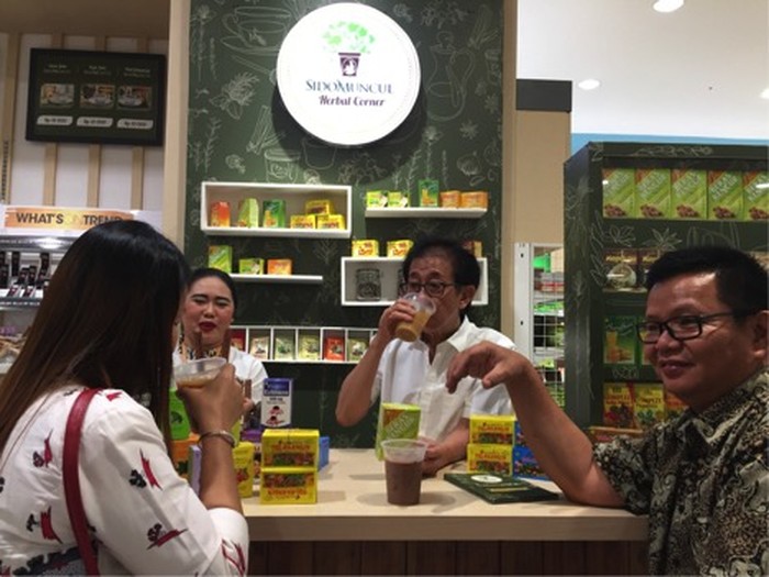 Mau Cicipi Jamu Racikan Sido Muncul? Datang Saja ke AEON Mall BSD