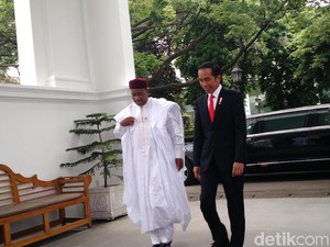 Presiden Niger Temui Jokowi, Meriam Berdentum dari Monas