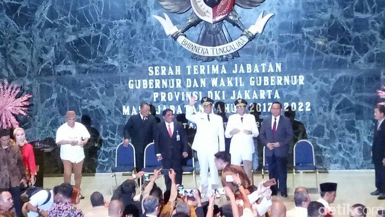 PKS Titip 3 Pesan untuk Anies-Sandi PKS Titip 3 Pesan untuk Anies-Sandi