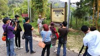 Bagi yang ingin mendapat pengalaman lebih, juga bisa menyewa pemandu resmi untuk informasi lebih (Fashion Forest/Facebook)