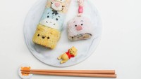 Menarik dan menggemaskan! Sushi dengan nasi berwarna-warni dibentuk dengan karakter Winnie The Pooh. Foto: Istimewa